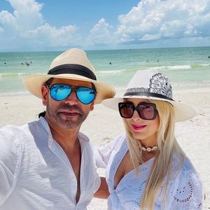 Meet your Posher, Ana lidia